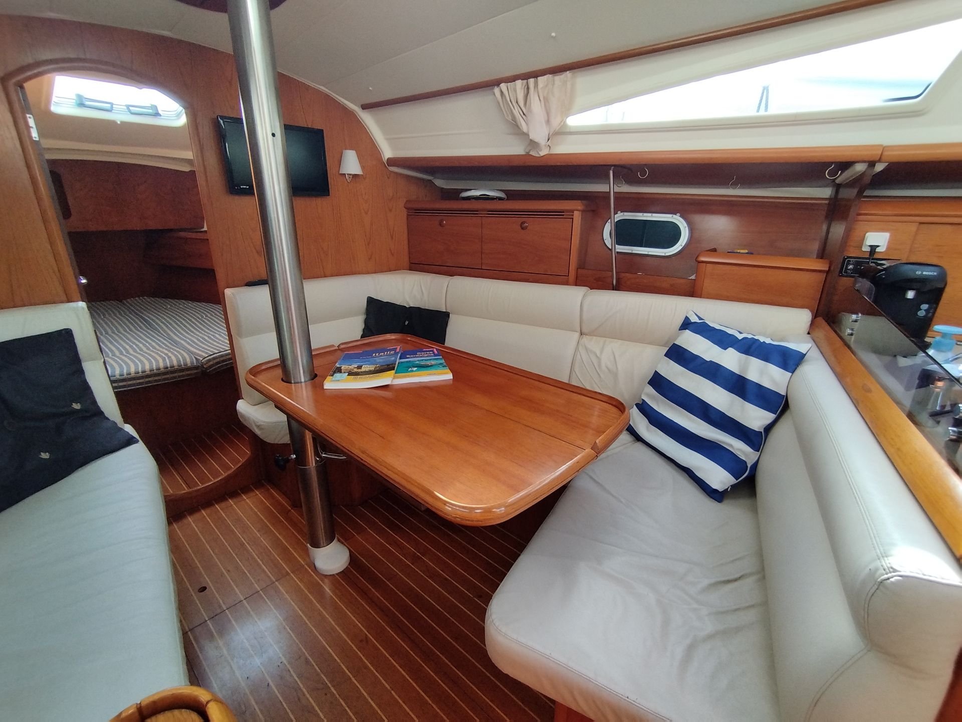 slider 8 Jeanneau Sun Odyssey 35 GTE